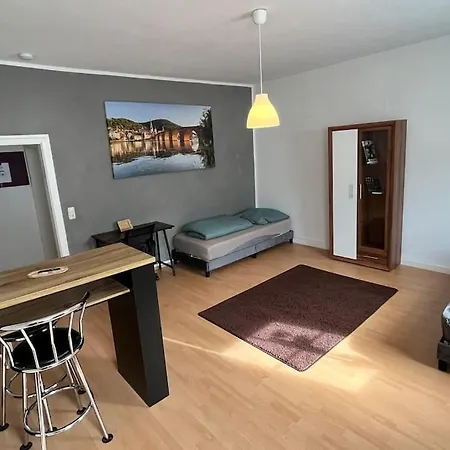 Apartment-luck Apartment *